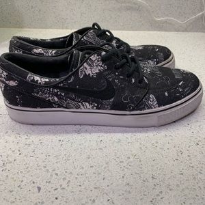 Nike Stefan Janoski Blue Floral Size 9